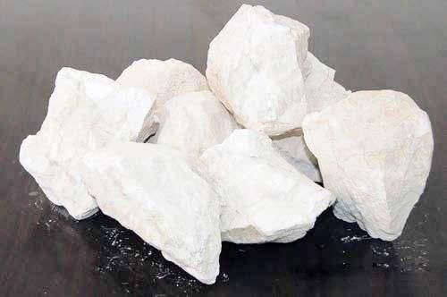 氧(yang)化鈣(gai)廠(chang)家(jia)